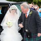 5c8a49e0250000580680f2ad