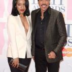 5c8a9df23b000037066c367d