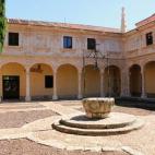 Ciudad Patrimonio de la Humanidad, Alcalá de Henares es culturalmente conocido por ser el lugar donde nació Miguel de Cervantes. De la propia cultura nacen sus grandes alicientes y signos de identidad, como la Universidad, una de las primeras ...