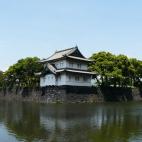 Tokio es una de esas ciudades que puedes visitar tantas veces como quieras: el Palacio Imperial, perderte en el cruce de Shibuya, pasear por Ginza, conocer el templo Sensoji, su vida nocturna, disfrutar saliendo de compras… ¡Su cultura, arqui...