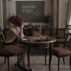 Cada capítulo que pasa es más refinada, y se demuestra en este vestido homenaje a Pierre Cardin.