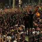 5c8b7502240000f404a4c401