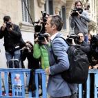 El marido de la infanta Cristina, Iñaki Urdangarin, llega a la Audiencia de Palma donde se celebra hoy la vista para decidir sobre la petición de medidas cautelares contra él y su exsocio Diego Torres, después de que hayan sido condenados a ...