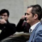 El marido de la infanta Cristina, Iñaki Urdangarin, llega a la Audiencia de Palma donde se celebra hoy la vista para decidir sobre la petición de medidas cautelares contra él y su exsocio Diego Torres, después de que hayan sido condenados a ...