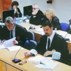 Otro momento del juicio, en el que podemos ver a los padres de Asunta mientras habla la defensa de Rosario Porto.