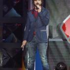 5c8b0eff240000f7054cc285