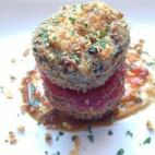 Quien quiera preparar este pincho necesita morcilla, tomate triturado, huevo, azúcar, aceite de girasol, harina, cebolla deshidratada y pan rallado. Ésta es la receta completa.