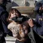 FEMEN irrumpe en un acto franquista en Madrid