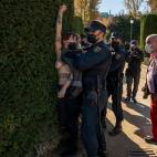 FEMEN irrumpe en un acto franquista en Madrid