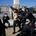 FEMEN irrumpe en un acto franquista en Madrid