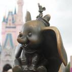 Posiblemente sea el parque temático más famoso del mundo. Walt Disney World transforma desde 1971 a los mayores en pequeños y a los pequeños en pequeños felices. Además, es casi como una ciudad ya que está compuesto por cuatro parques tem...