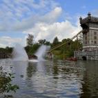 Aunque a lo largo de los años se ha ido transformando en un parque temático convencional, Efteling todavía guarda esa esencia de parque sobre cuentos de hadas. Su ubicación, rodeado de naturaleza, y su encanto fantástico lo convierten en un...