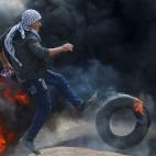 5c8a402e260000f903fe1a40