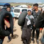 5c8a402f250000520680e5a3