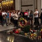 &Uacute;ltimo d&iacute;a de visitas en el Valle de los Ca&iacute;dos que desde las seis de la tarde de este viernes permanecer&aacute; cerrado ante la pr&oacute;xima exhumaci&oacute;n de Franco.