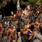 5c8a3df12500000d04c8c8d9