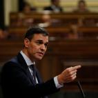 S&aacute;nchez pronuncia su discurso antes de convertirse en presidente del Gobierno.