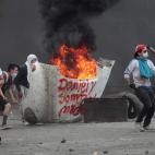 5c8a3cb12000009d036ee52d