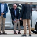 Juan Carlos I montando en el coche de su amigo Pedro Campos.