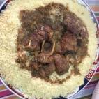 Se coloca la carne en el centro. Vía hindmoussaoui7 (COOKPAD)