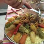 Se pone encima de todo la cebolla caramelizada con los garbanzos. Este paso es opcional. Vía hindmoussaoui7 (COOKPAD)