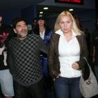 Con su novia Ver&oacute;nica Ojeda, en Buenos Aires