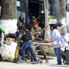 5c8aa07420000043046f6a94