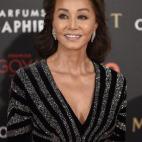 Vestida de Naeem Khan, clutch y sandalias de Jimmy Choo y joyas de la casa Rabat