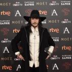 5c8a4fce260000e804fe308c