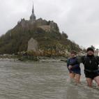 5c8aa131360000c81a6bbe39