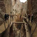 5c8aa11a230000dd04236056