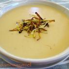 "La crema parmentier puede confundirse con la vichyssoise, pero la diferencia es la cantidad de puerros y de patatas que se utilizan", explica el autor del plato. En ésta la cantidad de patatas es mucho mayor. Aquí puedes ver las proporciones.