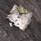 5c8aa1db250000bd05816d0b