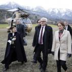 El ministro alemán de Asuntos Exteriores, Frank-Walter Steinmeier, la ministra francesa de Medio Ambiente Segolene Royal y la ministra española de Fomento, Ana Pastor a su llegada a Seyne, en los Alpes, entre las localidades de Barcelonette y ...