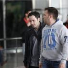 Familiares de los 45 españoles pasajeros del avión Airbus A 320 de la compañía Germanwings que se ha estrellado en los Alpes franceses.