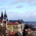 5c8aa1ca20000043046f6e19