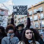 5c8a7524360000a61b6b7fbd