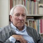 El poeta sueco Tomas Tranströmer, premio Nobel de Literatura en 2011 (y nominado al galardón todos los años desde 1993), falleció el 26 de marzo a los 83 años. Murió en un hospital de Estocolmo a causa de un ictus.