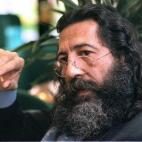 El compositor, guitarrista y cantaor Manuel Molina, precursor del llamado Nuevo flamenco", murió el 19 de mayo a los 67 años en San Juan de Aznalfarache (Sevilla), a causa de un cáncer. Molina, nacido en 1948, formó parte con Dolores Montoya...