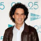 El diputado socialista por Madrid Pedro Zerolo, importante activista por los derechos LGTB y la igualdad, falleció el martes 9 de junio en su casa de la capital. Tenía 54 años, y llevaba año y medio luchando contra un cáncer de páncreas.