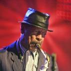 El músico de jazz Ornette Coleman falleció el 11 de junio en Manhattan, Nueva York, a los 85 años a causa de un paro cardíaco. Coleman (que tocaba la trompeta, el saxo y el violín) fue uno de los grandes del género en los años cincuenta y...