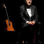 El músico argentino Daniel Rabinovich, integrante del grupo Les Luthiers, falleció el viernes 21 de agosto a los 71 años en su ciudad natal de Buenos Aires. En diciembre de 2012 había sufrido un preinfarto durante una gira del grupo en Urugu...