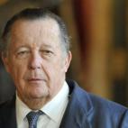 El duque de Calabria, primo del rey Juan Carlos, falleció el lunes 5 de octubre a los 77 años. Su estado de salud era delicado desde 2012, cuando sufrió un ictus. Este infante de España tenía, entre otras condecoraciones, el Toisón de Oro ...