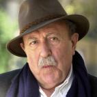 El director de cine, autor de filmes como Dragón Rapide o Las largas vacaciones del 36, falleció en Barcelona a los 79 años a causa de un cáncer. La noticia se conoció el 6 de diciembre.