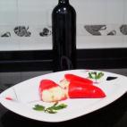 Se le añade también pimiento verde, cebolleta, harina y leche. La receta completa la puedes encontrar en COOKPAD.