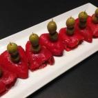 Para prepararlos basta con esos tres ingredientes y palillos. Aquí tienes loas pasos a seguir.