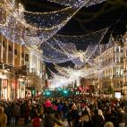 Aglomeraciones en el centro de Londres tras el fin del confinamiento