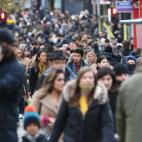 Aglomeraciones en el centro de Londres tras el fin del confinamiento