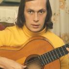 Paco de Lucía es, junto a Camarón de la Isla, uno de los difusores más importantes del flamenco, al que le ha inyectado ritmos como el jazz, la 'bossa nova' e incluso la música clásica.