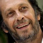 El guitarrista, tras recibir el Premio Príncipe de Asturias de las Artes por su "honradez interpretativa" y su capacidad de trascender "fronteras y estilos", que le convirtieron en "un músico de dimensión universal".